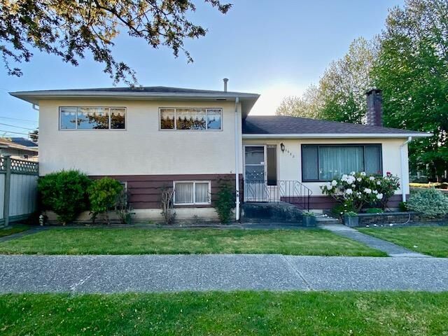 3925 Penticton Street — photo 1