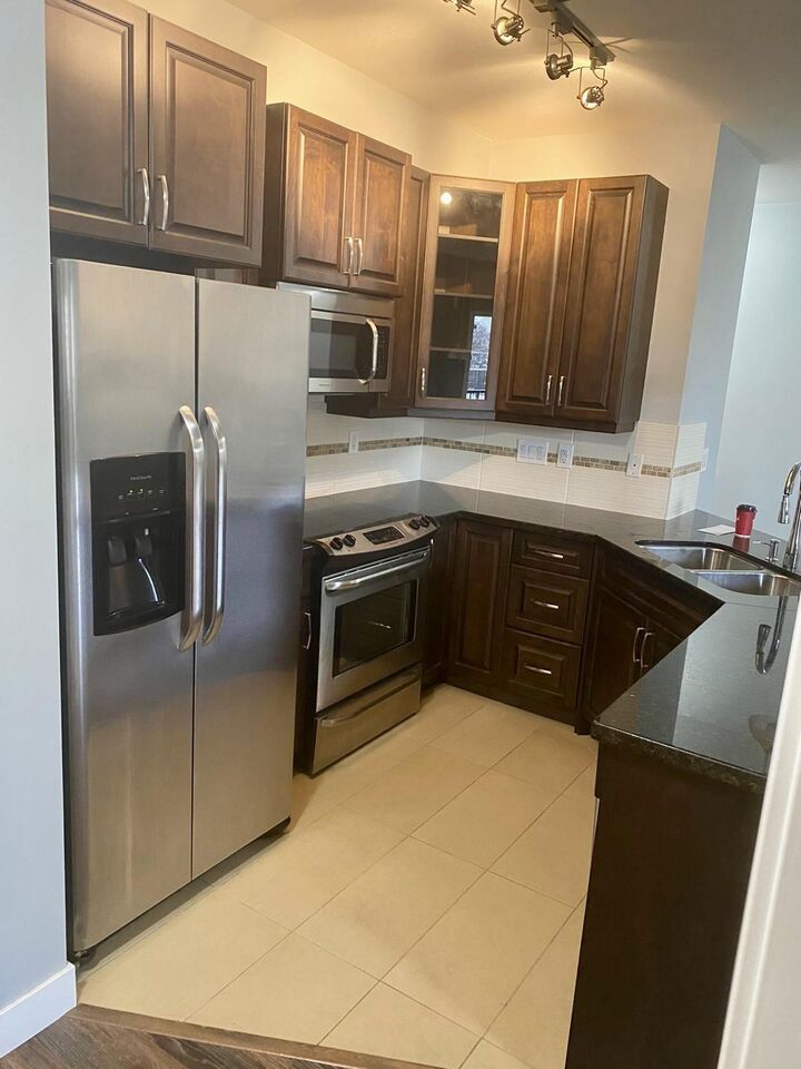Property Photo: 11935 Burnett Street 317 BC V2X 9A9