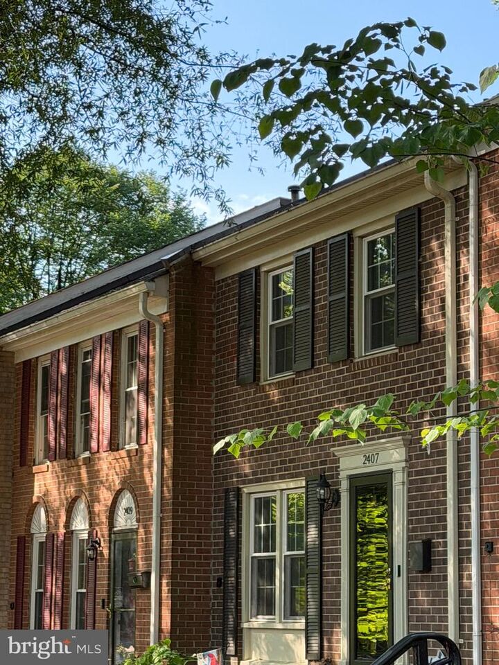 Property Photo:  2407 Alsop Court  VA 20191 