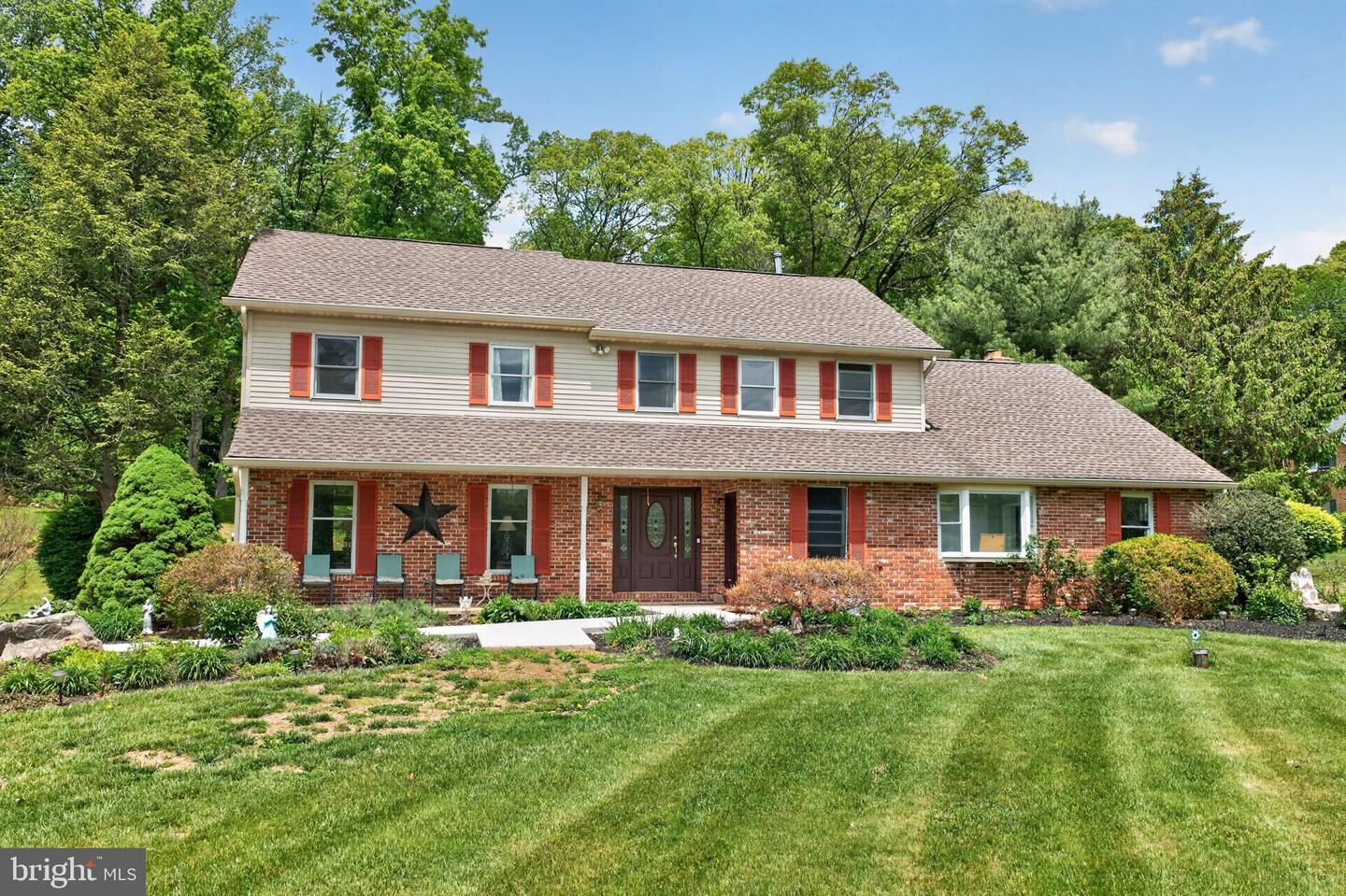 Property Photo: 1625 Rosalie Drive PA 18055