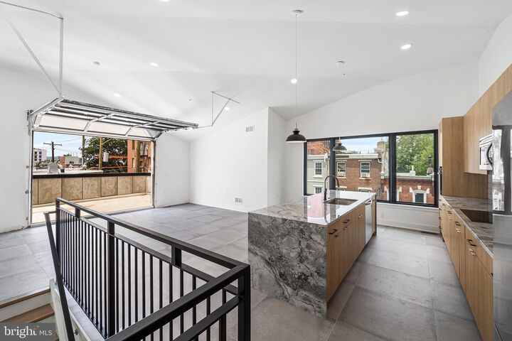 Property Photo: 1772 N Front Street 3 PA 19122