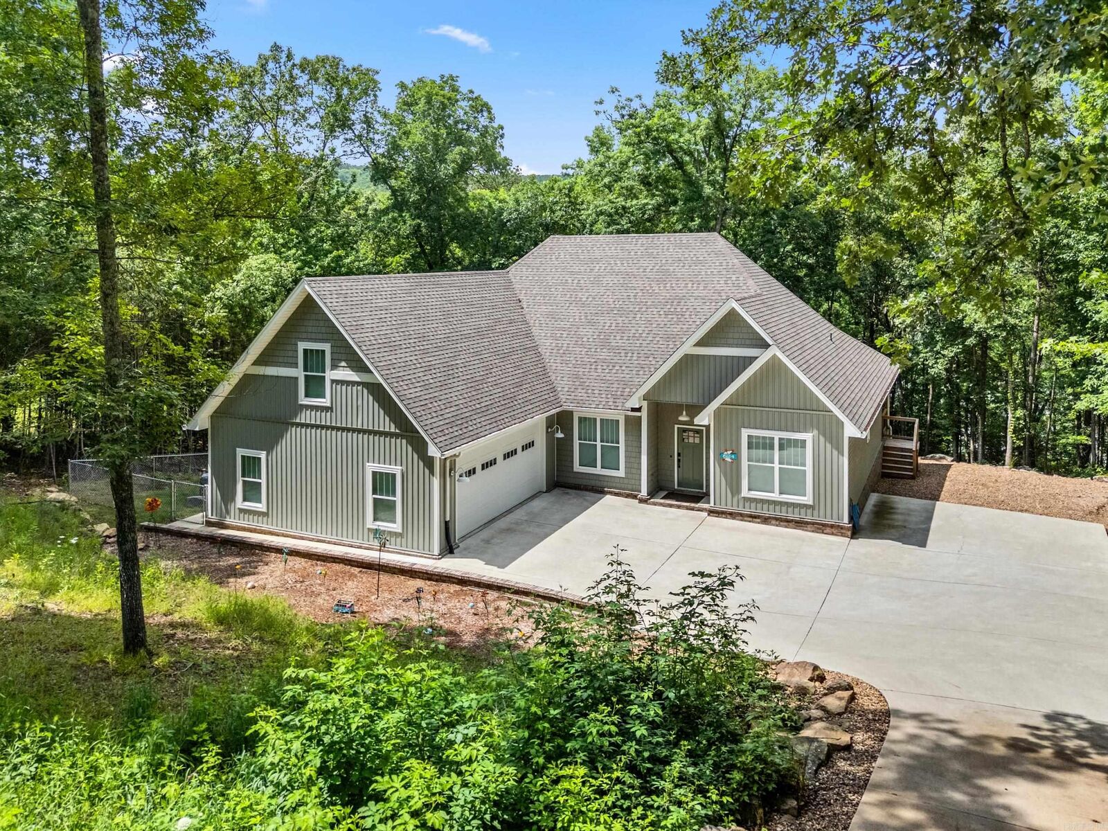 Property Photo: 624 Valhalla Drive AR 72044