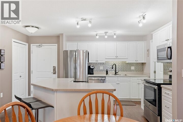 Property Photo:  504 2221 Adelaide Street  SK S7J 5L9 
