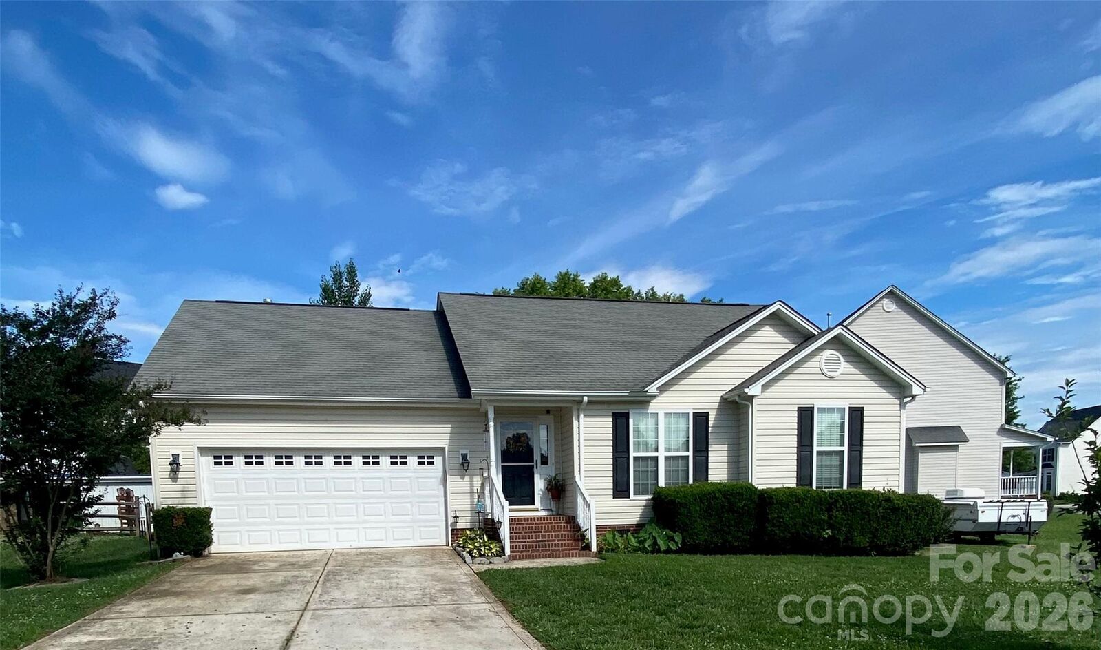 Property Photo:  2017 Longhorn Drive  NC 28034 