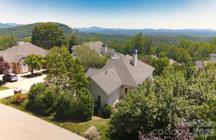 Property Photo:  606 Carriage Commons Drive  NC 28791 