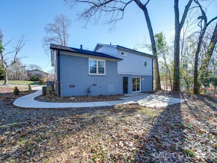Property Photo:  8208 Doverdale Lane  NC 28217 