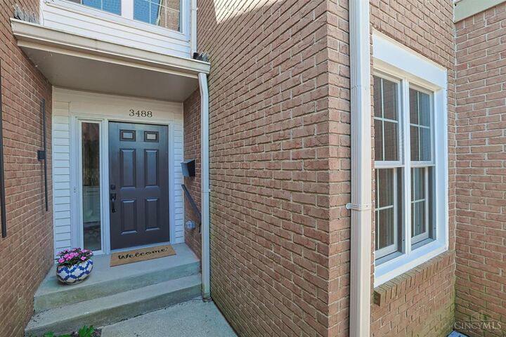 Property Photo:  3488 Forestoak Court  OH 45208 