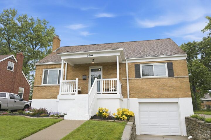 Property Photo:  3016 Crestmoor Lane  OH 45238 