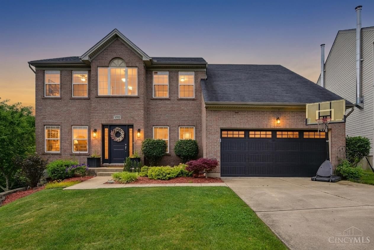 Property Photo: 4869 Kleeman Green Drive OH 45211