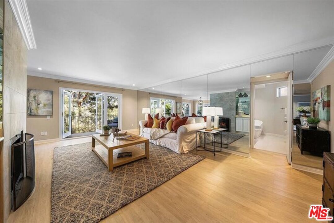 Property Photo: 2345 Roscomare Rd CA 90077