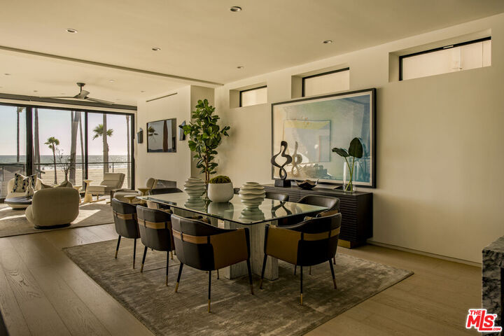 Property Photo:  3011 Ocean Front Walk  CA 90291 