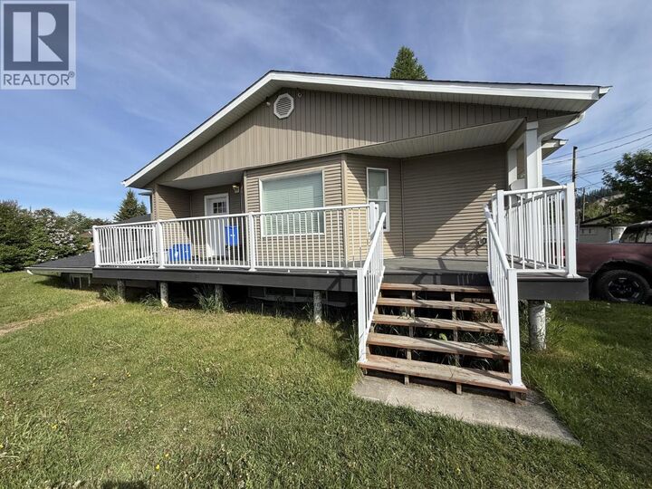 450 Tofield Street — photo 1