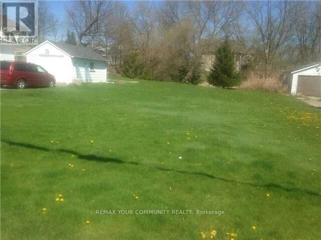 Property Photo:  40 Tyler Street  ON L4G 2M9 