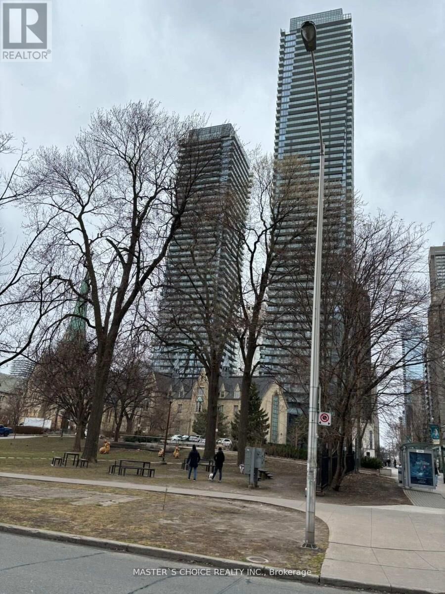 Property Photo:  1080 Bay Street 411  ON M5S 0A6 