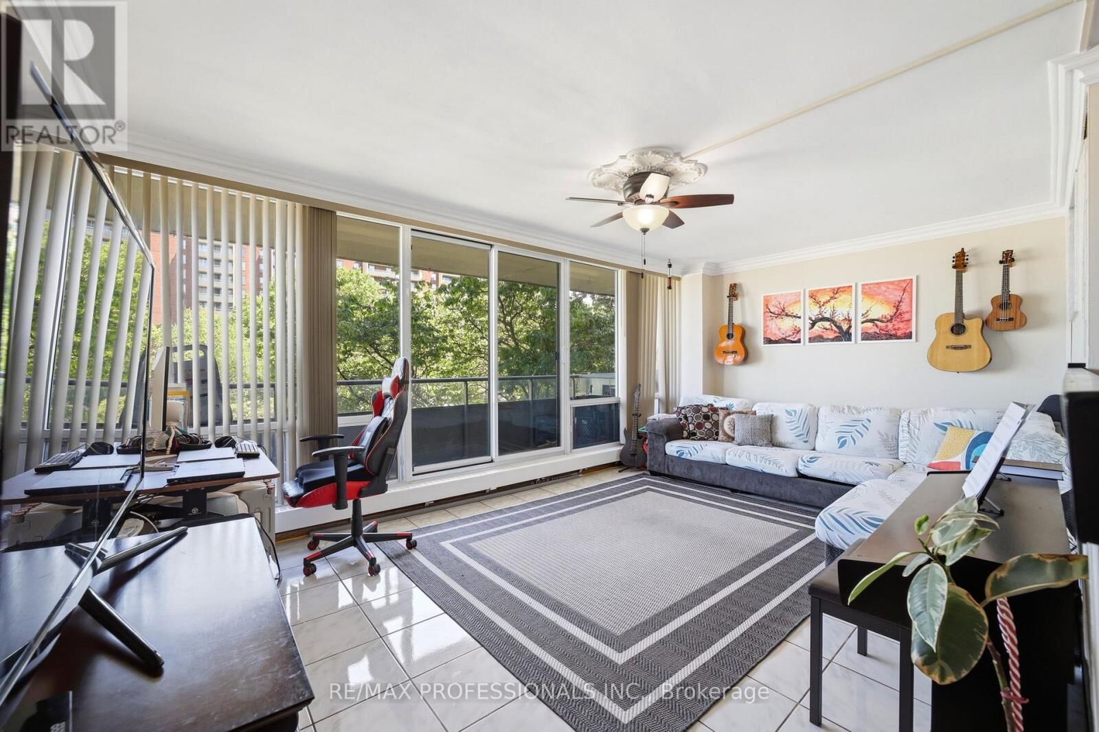 Property Photo:  19 Four Winds Drive 204  ON M3J 2S9 