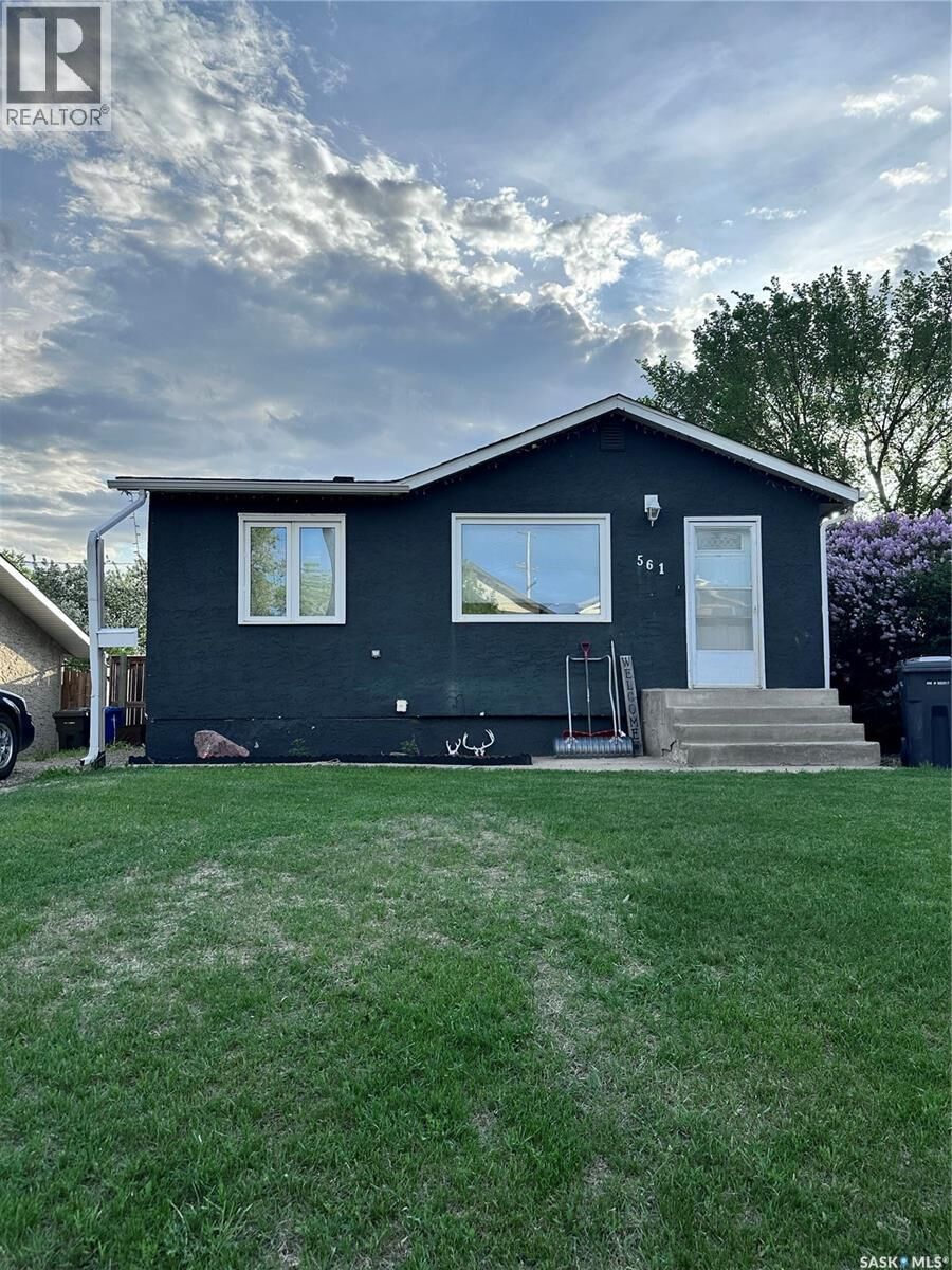 Property Photo: 561 105th Street SK S9A 1R6