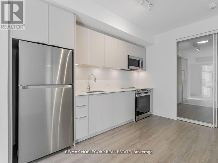 Property Photo:  357 King Street West 3409  ON M5V 0S7 