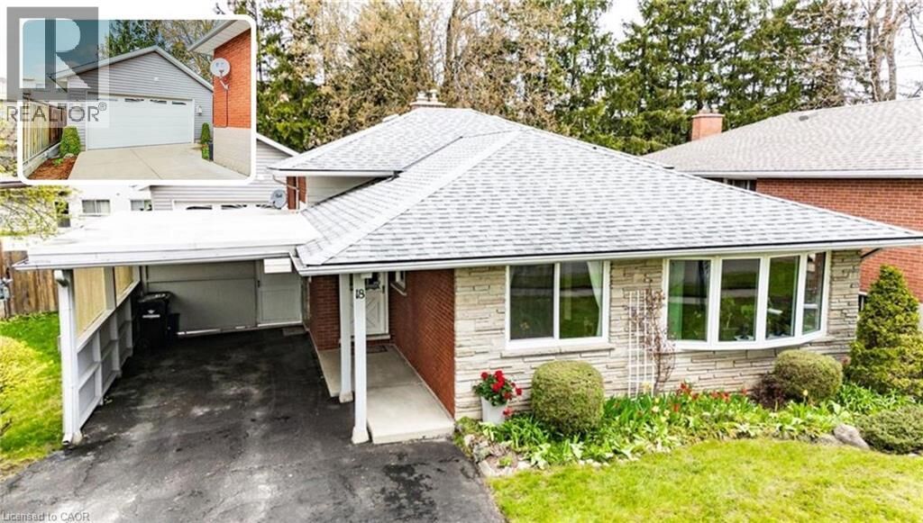 Property Photo: 18 Queenston Crescent ON N2B 2V5