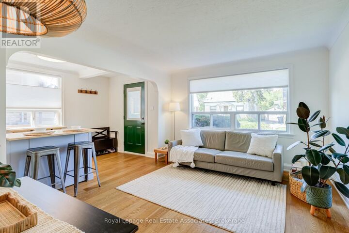 Property Photo:  43 Heale Avenue  ON M1N 3X6 