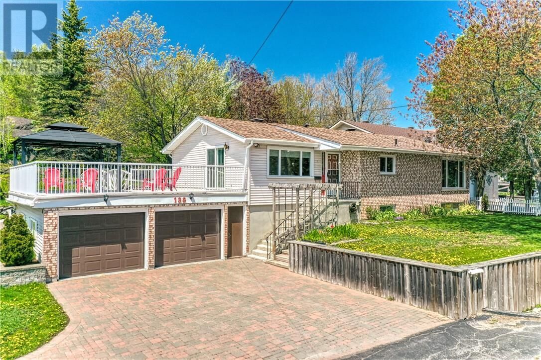 Property Photo:  138 Harry Crescent  ON P3B 3E4 