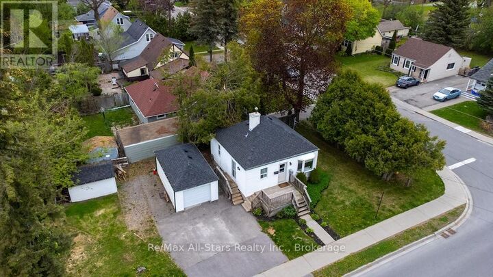 Property Photo: 32 Adelaide Street South ON K9V 3J7