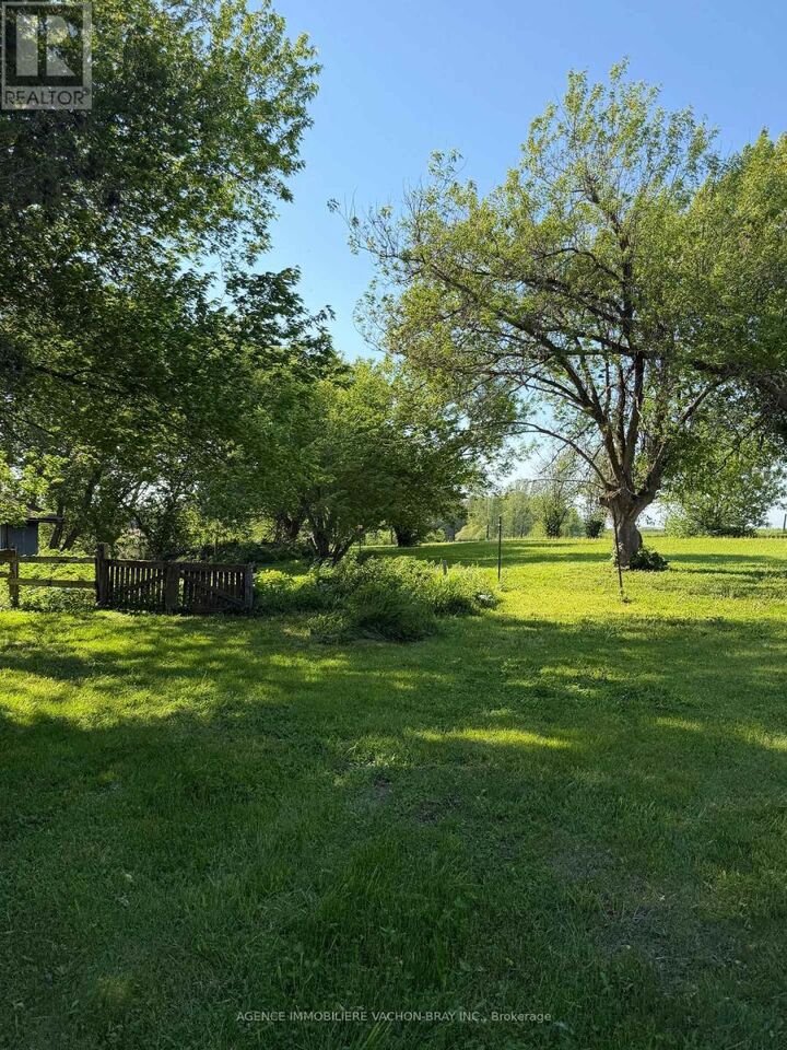 Property Photo:  21231 Conc 6 Road  ON K0C 1Z0 