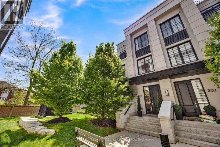 Property Photo:  1195 Gooseberry Lane 301  ON L5G 0B7 