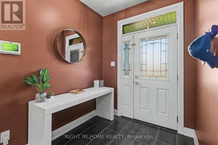 Property Photo: 766 Rue Du Rivage Street ON K4K 0K8