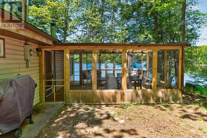 Property Photo: 1051C Hereford Highlands Lane ON K0H 1C0