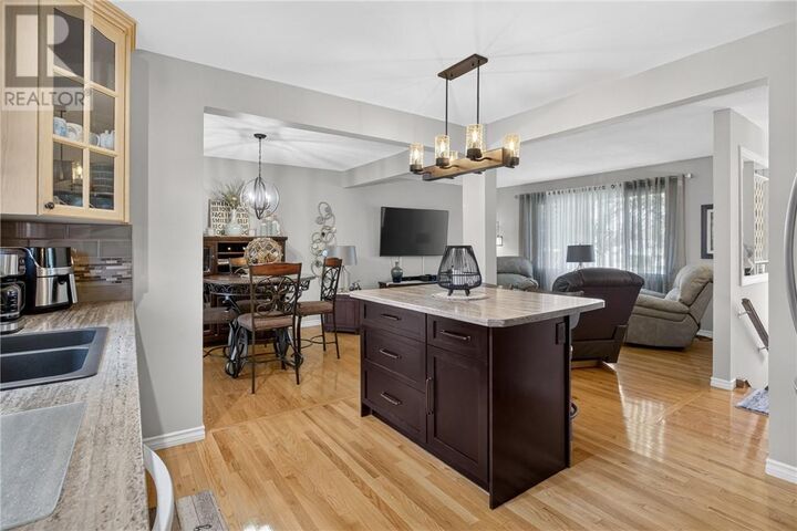 Property Photo:  1161 Pine St  ON P3P 1S1 