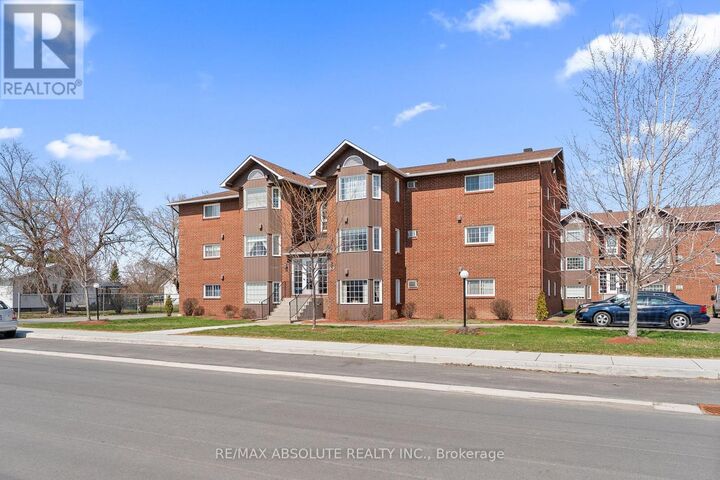 Property Photo:  85 Edey Street 2A  ON K7S 1B9 