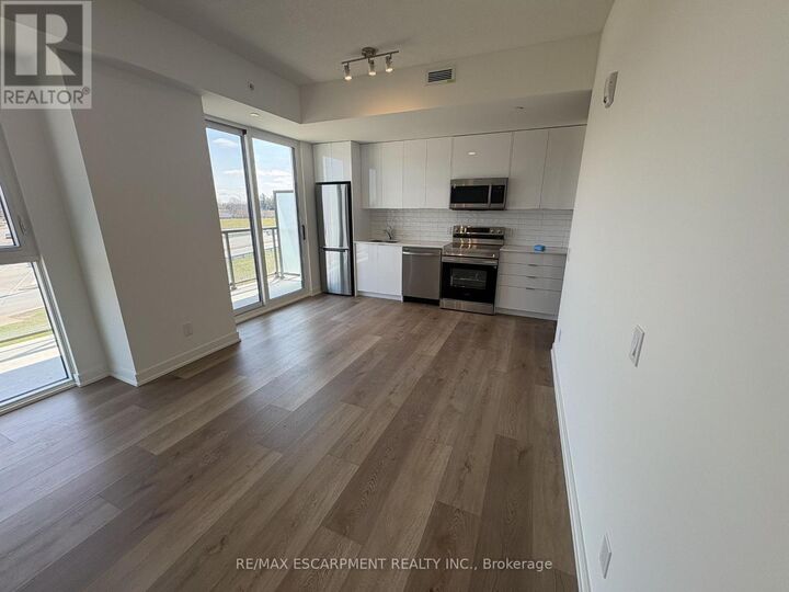 Property Photo:  33 Erie Avenue 307  ON N3S 2E7 