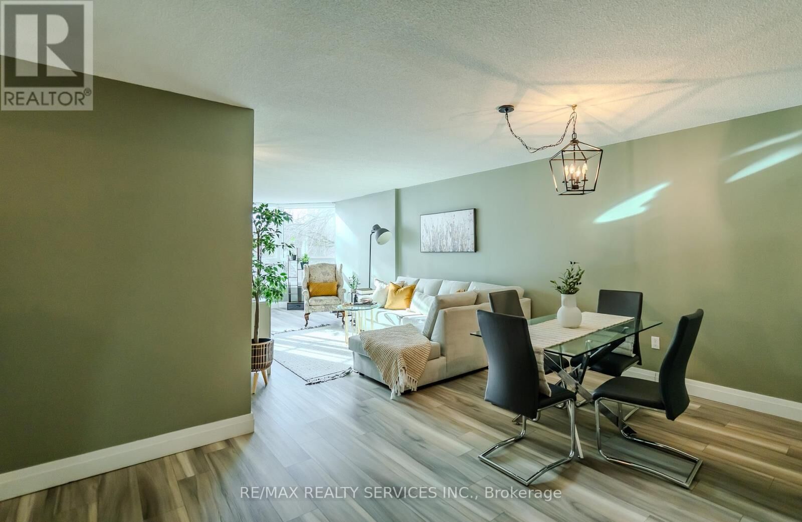 Property Photo: 8 Lisa Street 203 ON L6T 4S6