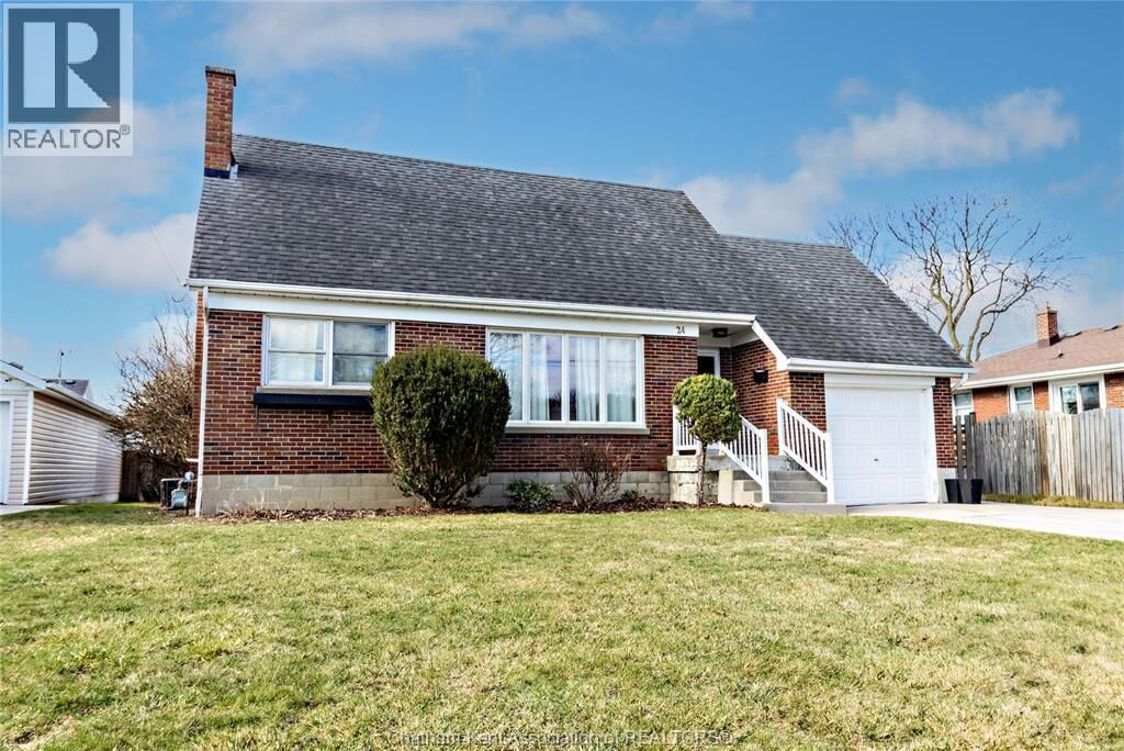 Property Photo:  24 Simonton Drive  ON N7M 5C6 