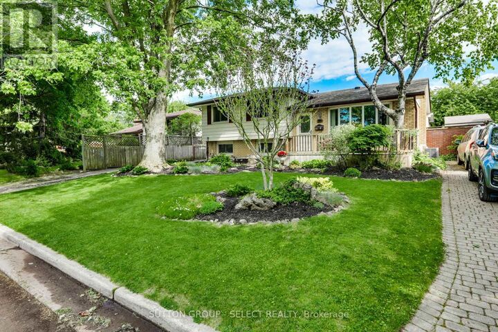 Property Photo:  119 Metcalfe Crescent  ON N6E 1H8 