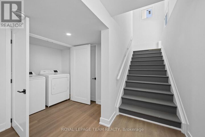 Property Photo:  1098 Moore Street 1  ON K6V 0H2 