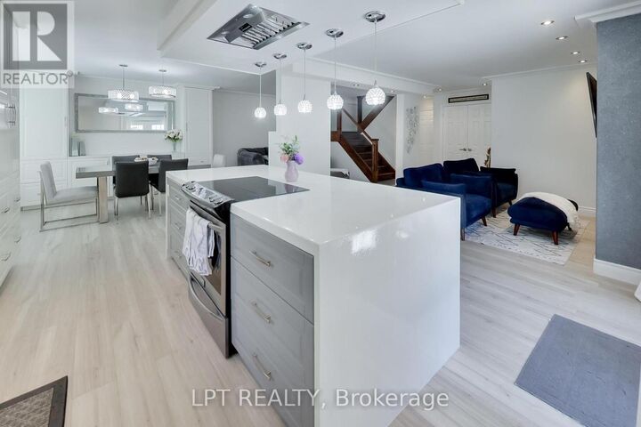 Property Photo:  2482 Snowhill Court  ON L7M 1Y3 