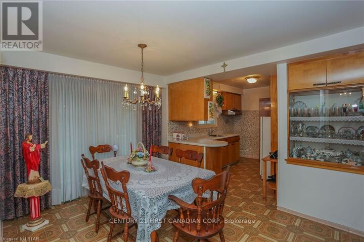 Property Photo:  268 Burlington Crescent  ON N5Z 3G5 
