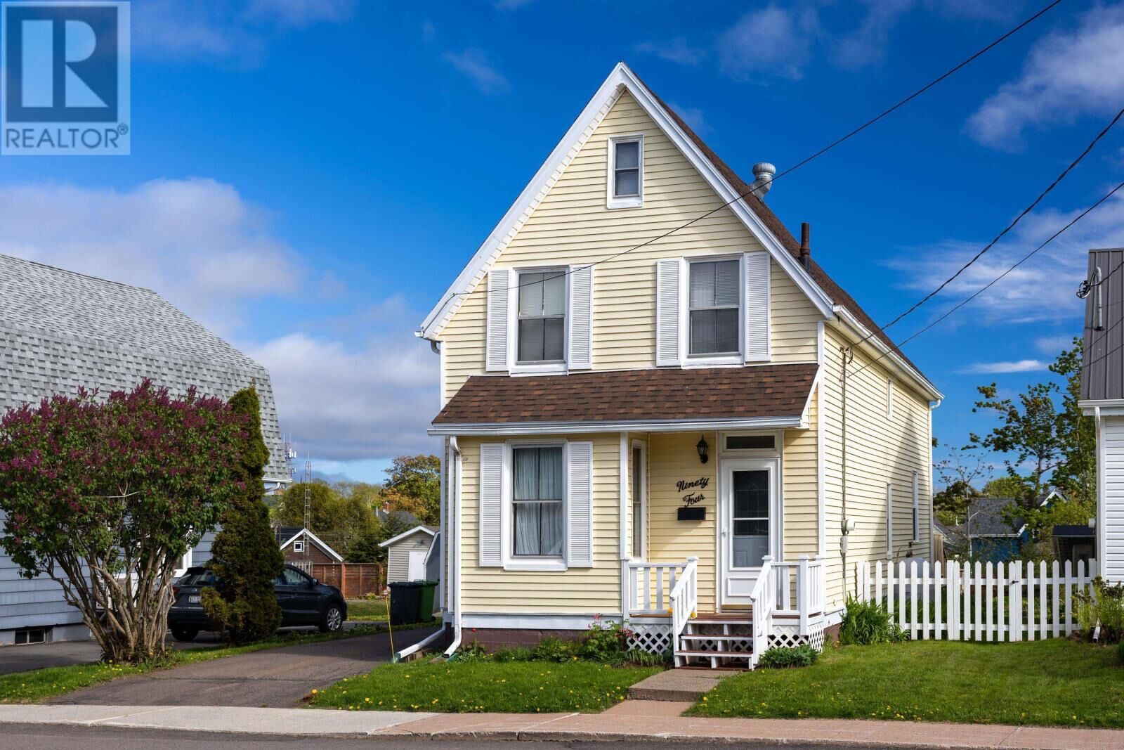 Property Photo:  94 Highland Avenue  PE C1A 2H6 