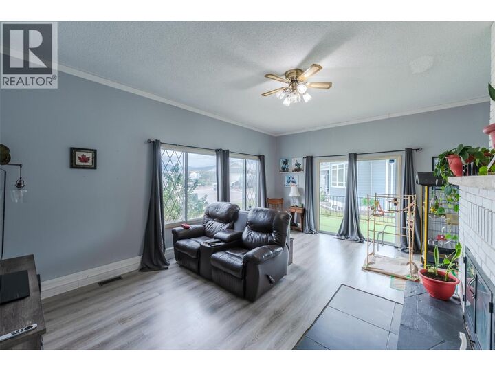 Property Photo: 7503 Howis Crescent BC V0H 1Z4