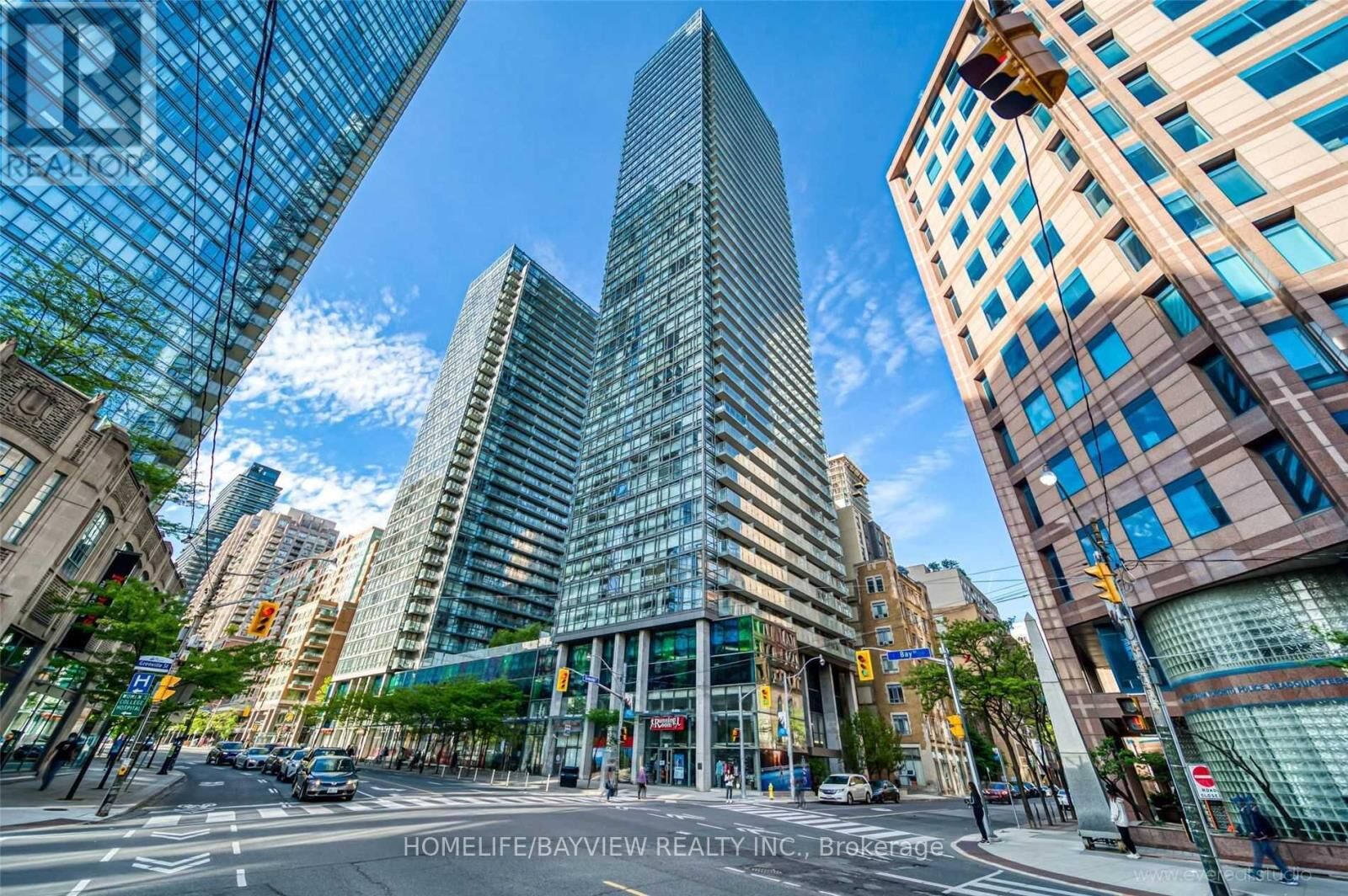 Property Photo:  38 Grenville Street 2405  ON M4Y 1A5 