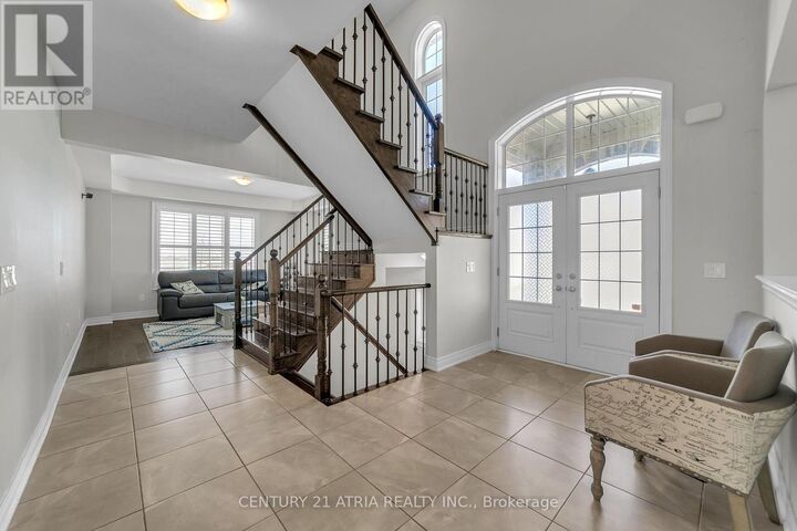 Property Photo:  147 Joe Dales Drive  ON L4P 3E9 
