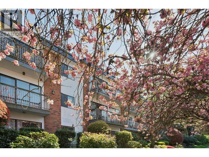 Property Photo:  1950 West 8th Avenue 213  BC V6J 1W3 