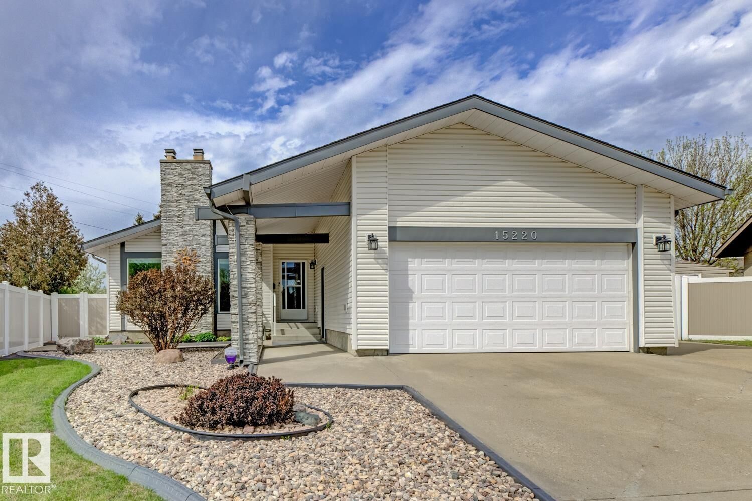 Property Photo:  15220 124 St NW NW  AB T5X 1Z3 