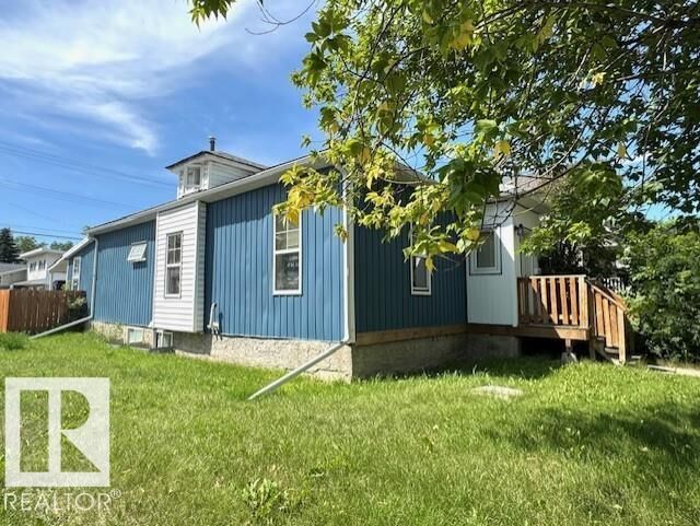 Property Photo:  11202 96 Street NW  AB T5G 1S9 