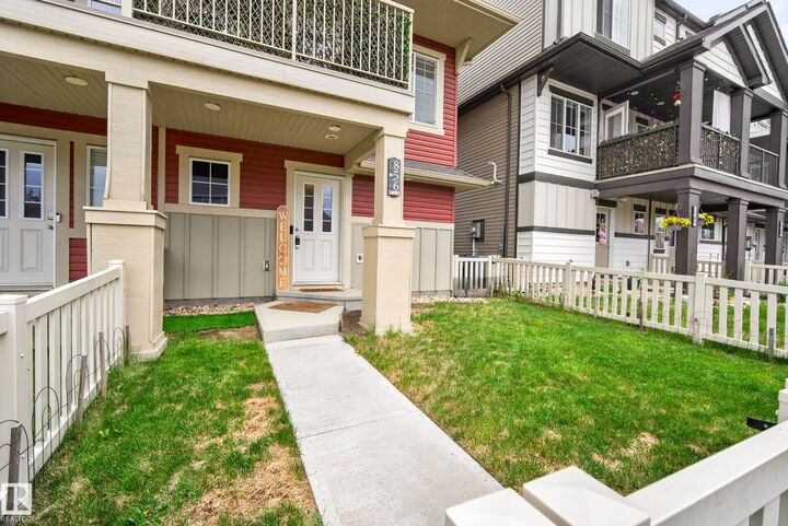 Property Photo:  856 Daniels Way SW  AB T6W 4C8 