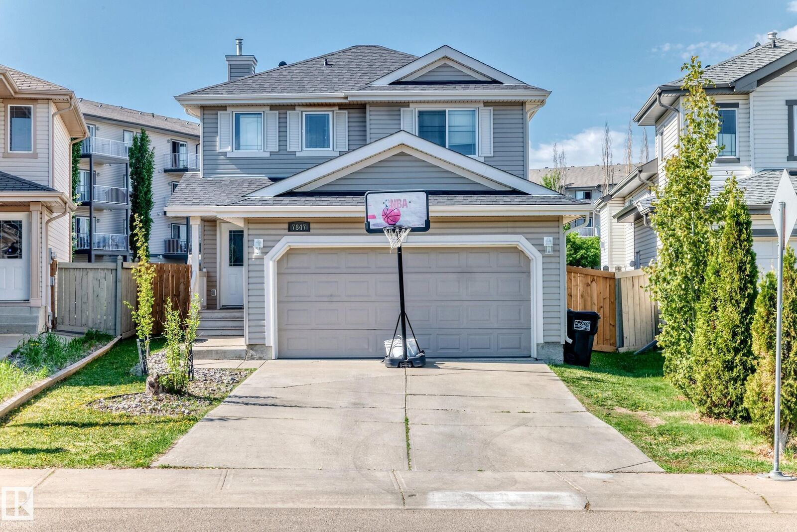 Property Photo: 7847 7 Avenue SW AB T6X 1N3