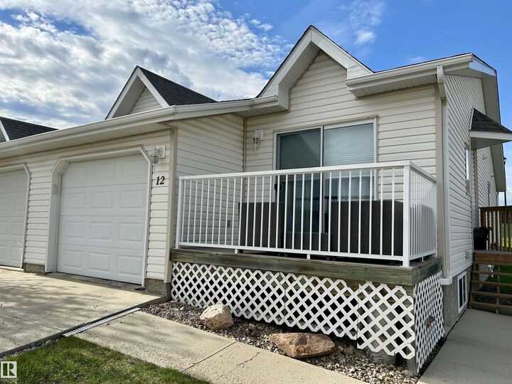 Property Photo: 5104 18 Street 12 AB T9V 0A8
