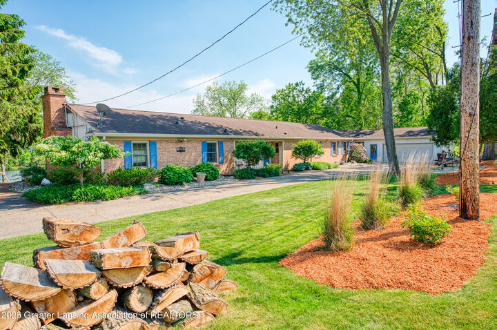 Property Photo: 3619 Waverly Hills Road MI 48917