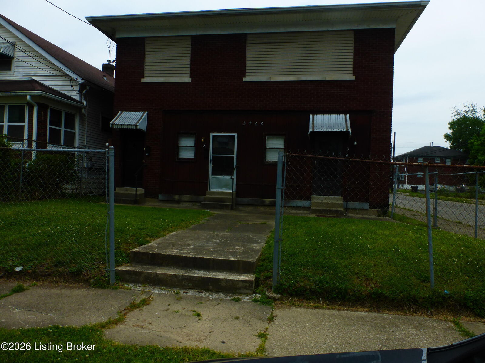Property Photo: 3722 Vermont Ave KY 40211